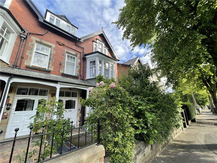 2 bedroom flat, St. Georges Road, Harrogate HG2