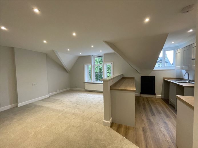 2 bedroom flat, St. Georges Road, Harrogate HG2