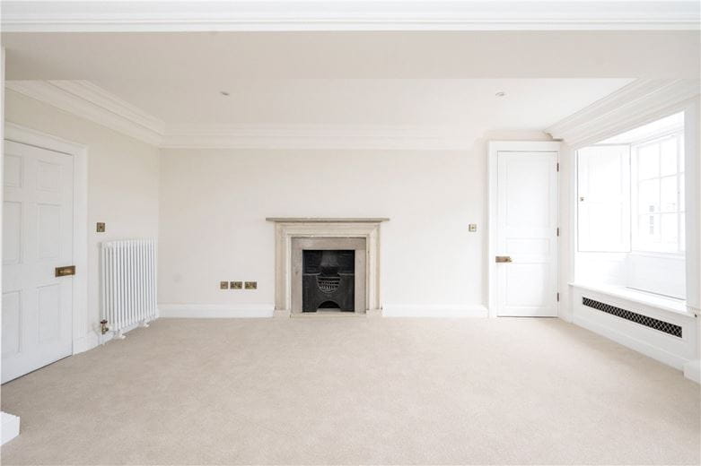 2 bedroom flat, Shrewsbury, Ledston Hall, Back Newton Lane WF10