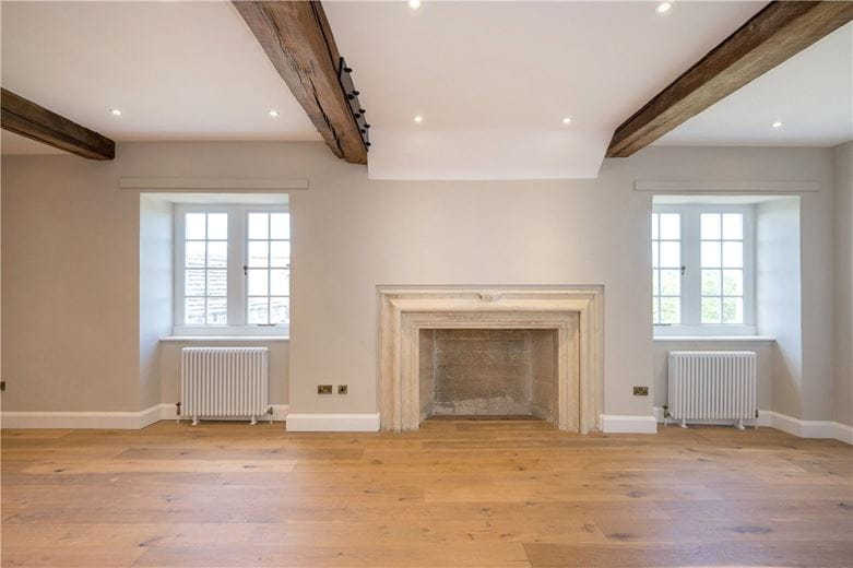 2 bedroom flat, Shrewsbury, Ledston Hall, Back Newton Lane WF10