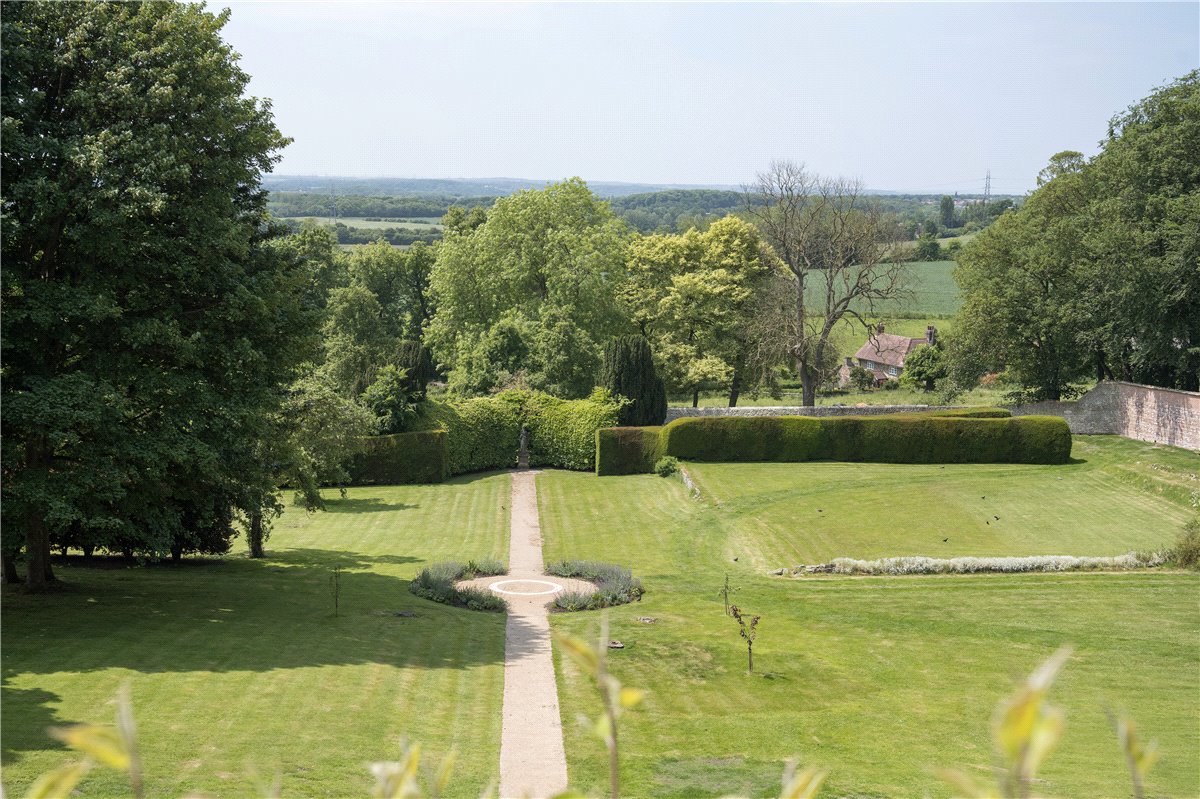 2 bedroom flat, Shrewsbury, Ledston Hall, Back Newton Lane WF10