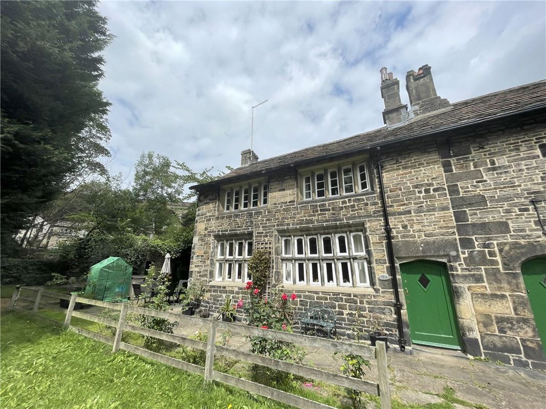 2 bedroom cottage, Nabbs Lane, Slaithwaite HD7