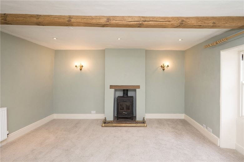 4 bedroom cottage, The Old Academy, The Green DL8 - Available