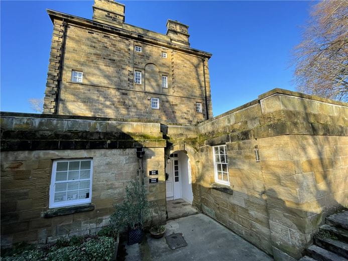 1 bedroom flat, Moat Edge, Arncliffe Hall DL6 - Available