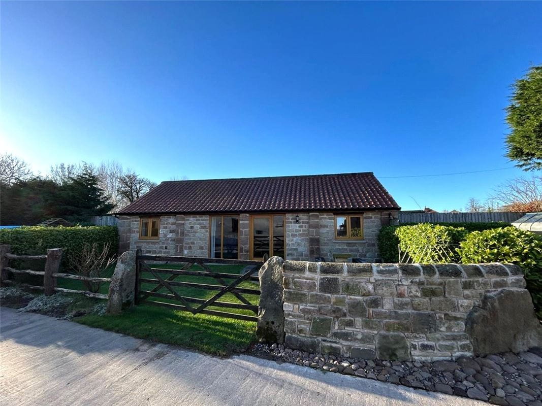 2 bedroom cottage, Thistle Hill, Knaresborough HG5