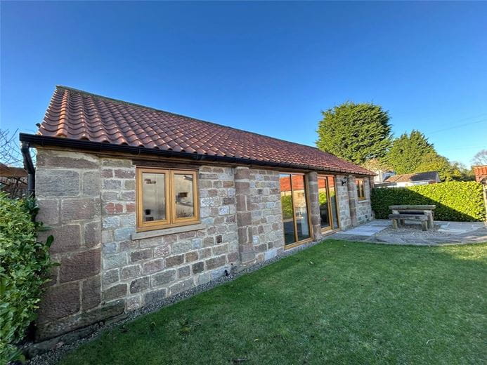 2 bedroom cottage, Thistle Hill, Knaresborough HG5