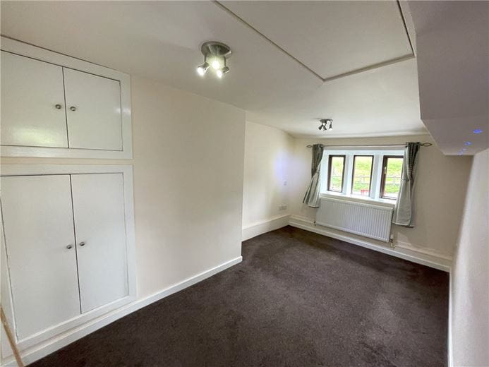  bedroom cottage, Slaithwaite, Huddersfield HD7 - Available