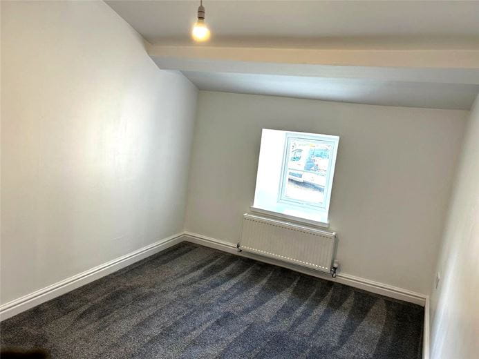 2 bedroom house, Ouzelwell Hall Farm Cottage, Ouzelwell Lane WF12 - Available