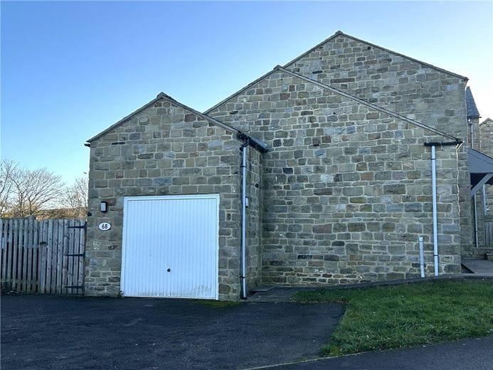 4 bedroom house, The Springs, Middleham DL8 - Available