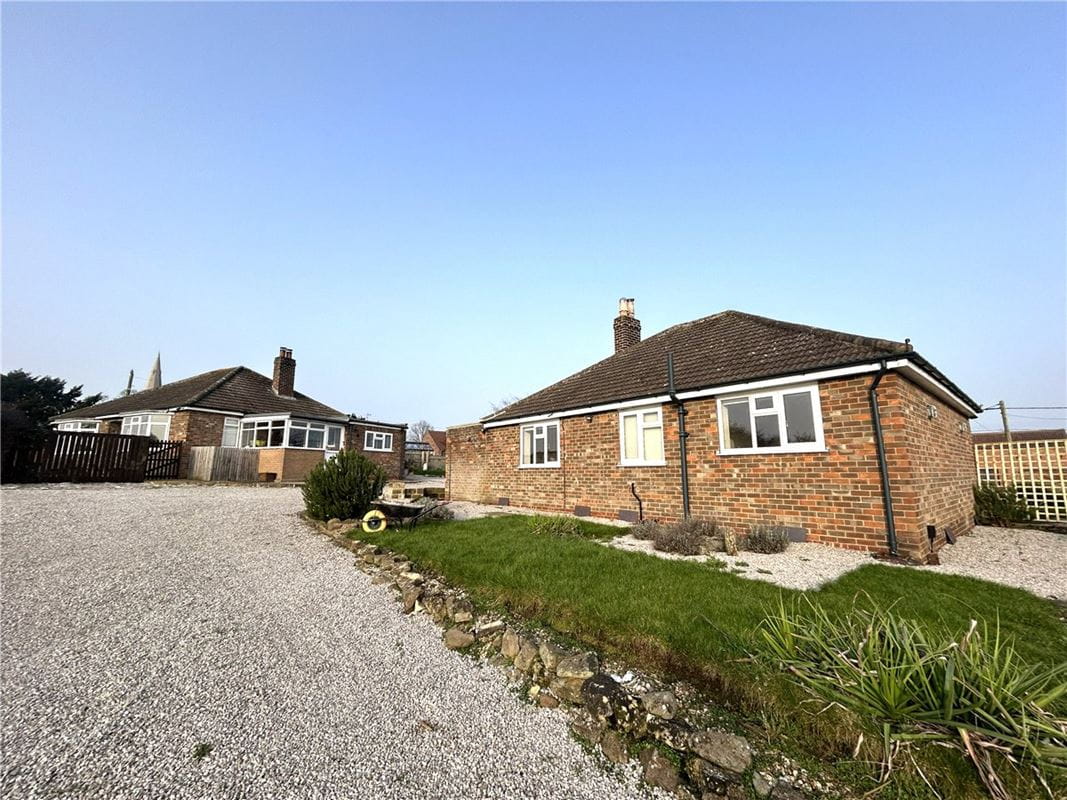 2 bedroom bungalow, Hunsingore, Wetherby LS22 - Available
