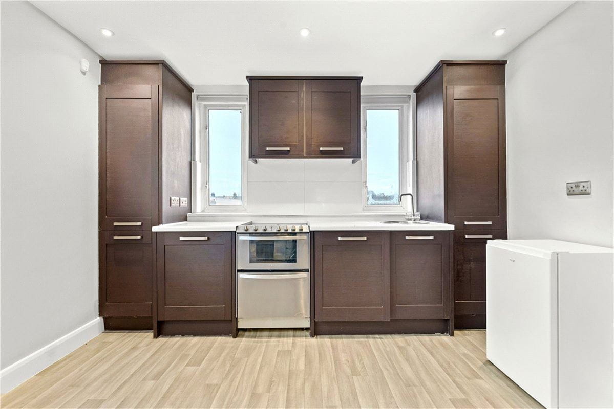 1 bedroom flat, Brewster Gardens, London W10 - Available