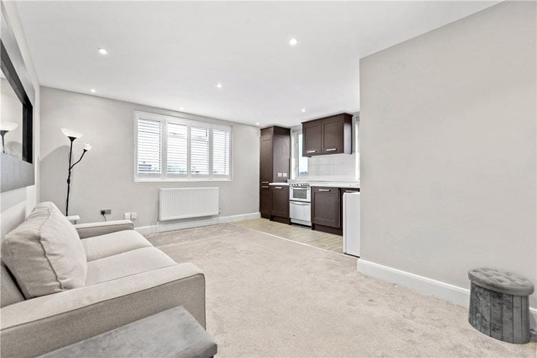 1 bedroom flat, Brewster Gardens, London W10 - Available