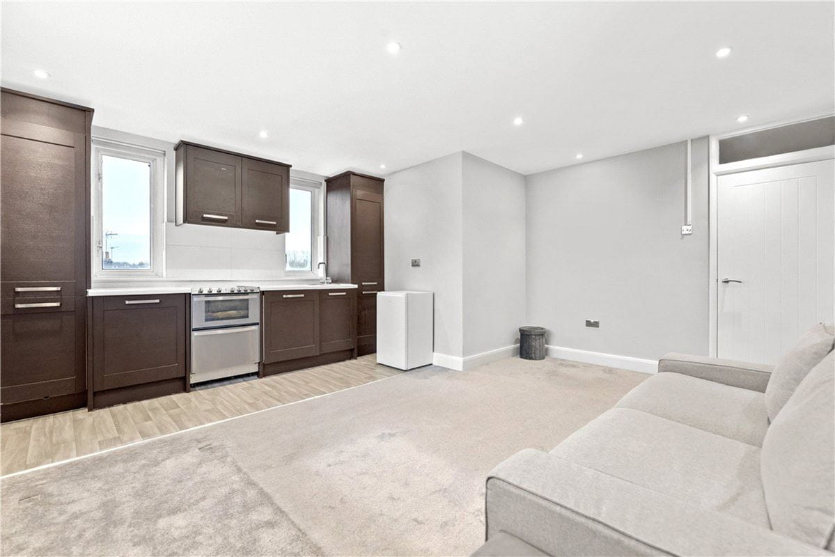 1 bedroom flat, Brewster Gardens, London W10 - Available