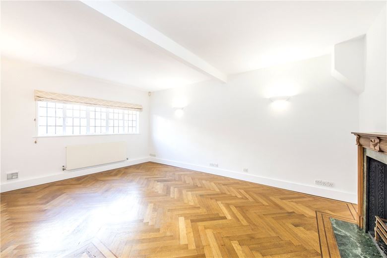 2 bedroom house, Thurloe Close, South Kensington SW7 - Available