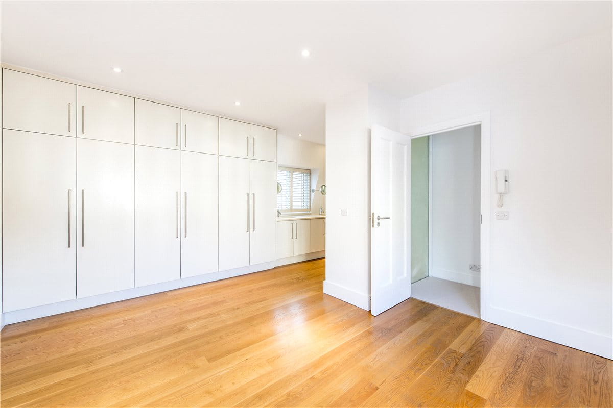 2 bedroom house, Thurloe Close, South Kensington SW7 - Available