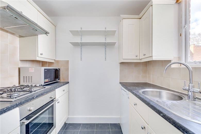 3 bedroom flat, Portland Road, Holland Park W11