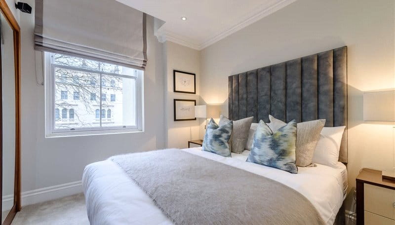 1 bedroom flat, Kensington Garden Square, Bayswater W2 - Available
