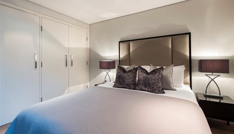 3 bedroom flat, Merchant Square East, London W2 - Available