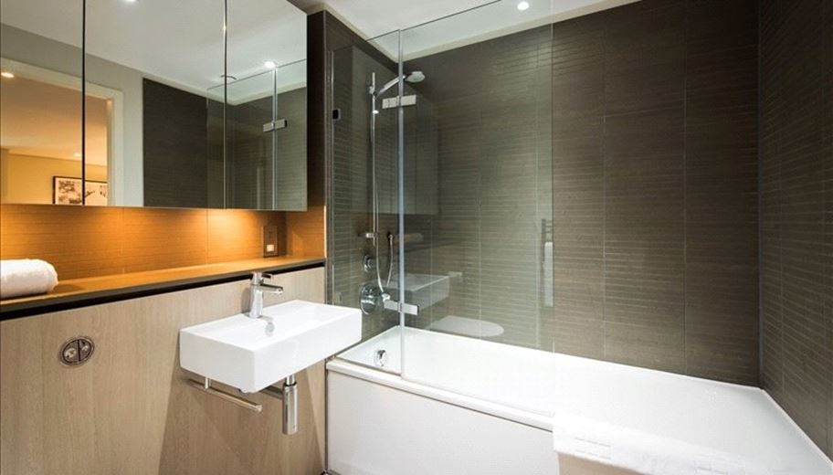 3 bedroom flat, Merchant Square East, London W2 - Available