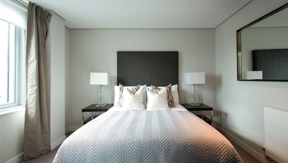 3 bedroom flat, Merchant Square East, London W2 - Available