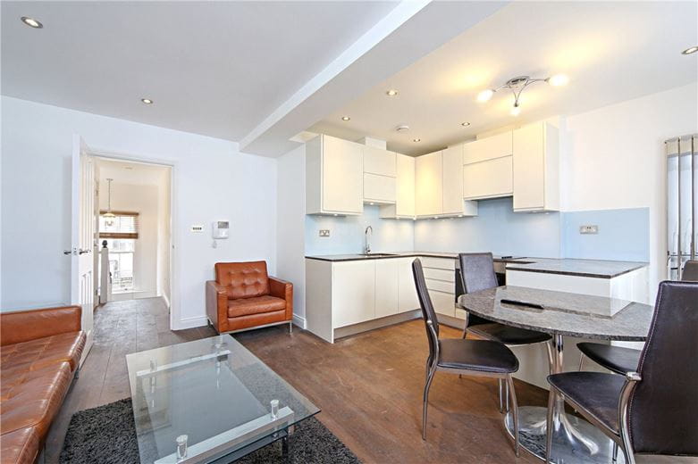 1 bedroom flat, Craven Road, London W2 - Available