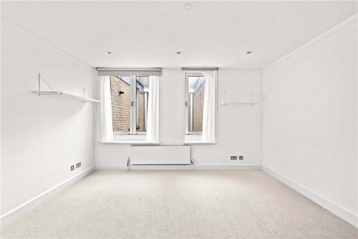 3 bedroom flat, Porchester Gate, Bayswater Road W2 - Available