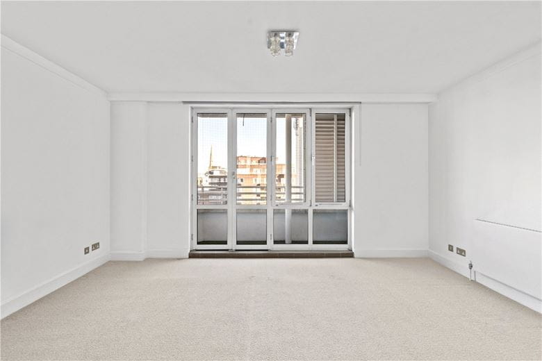 3 bedroom flat, Porchester Gate, Bayswater Road W2 - Available