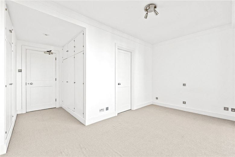 3 bedroom flat, Porchester Gate, Bayswater Road W2 - Available