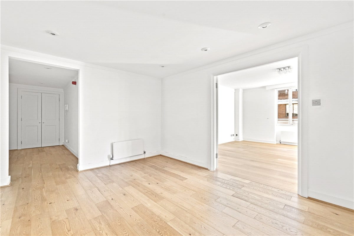 3 bedroom flat, Porchester Gate, Bayswater Road W2 - Available