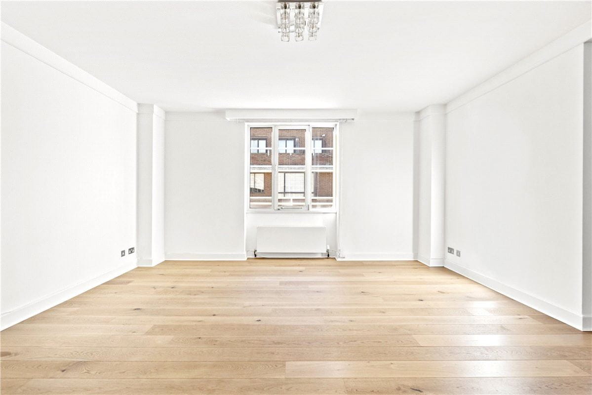 3 bedroom flat, Porchester Gate, Bayswater Road W2 - Available