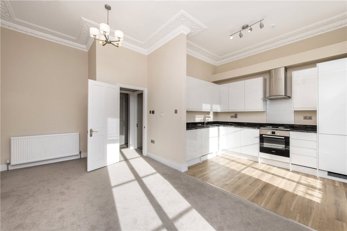 1 bedroom flat, Norland Square, Holland Park W11 - Available