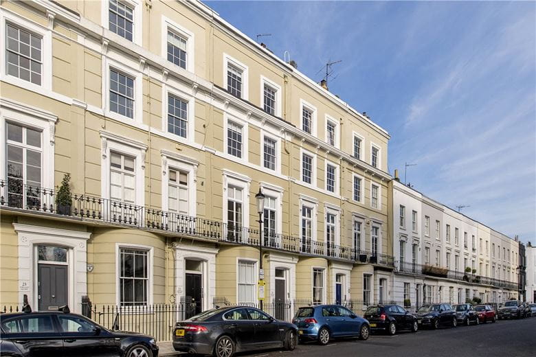1 bedroom flat, Norland Square, Holland Park W11 - Available