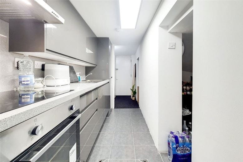 1 bedroom flat, Norfolk Place, London W2 - Available