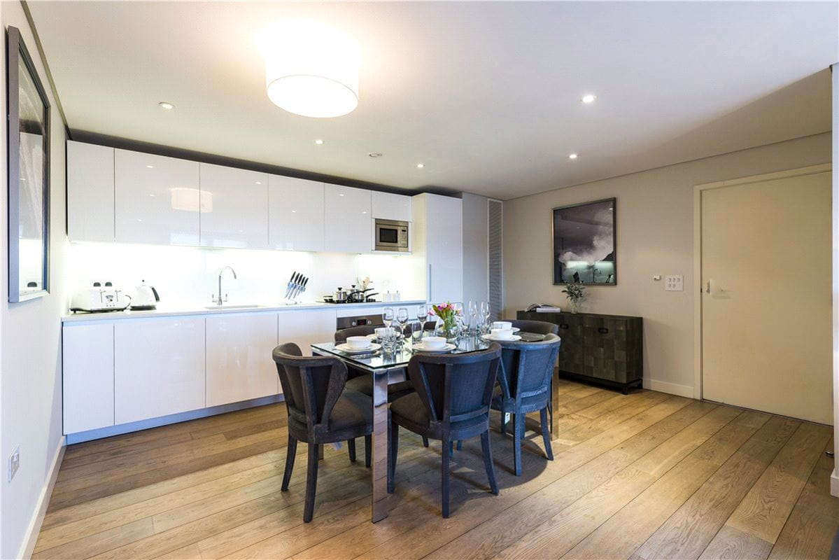 3 bedroom flat, Merchant Square East, London W2 - Available