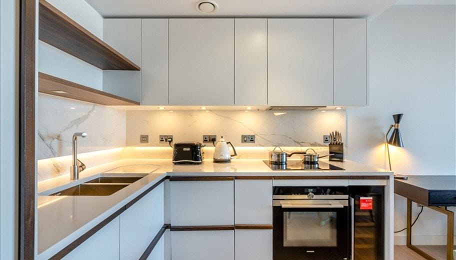 1 bedroom flat, Edgware Road, London W2 - Available