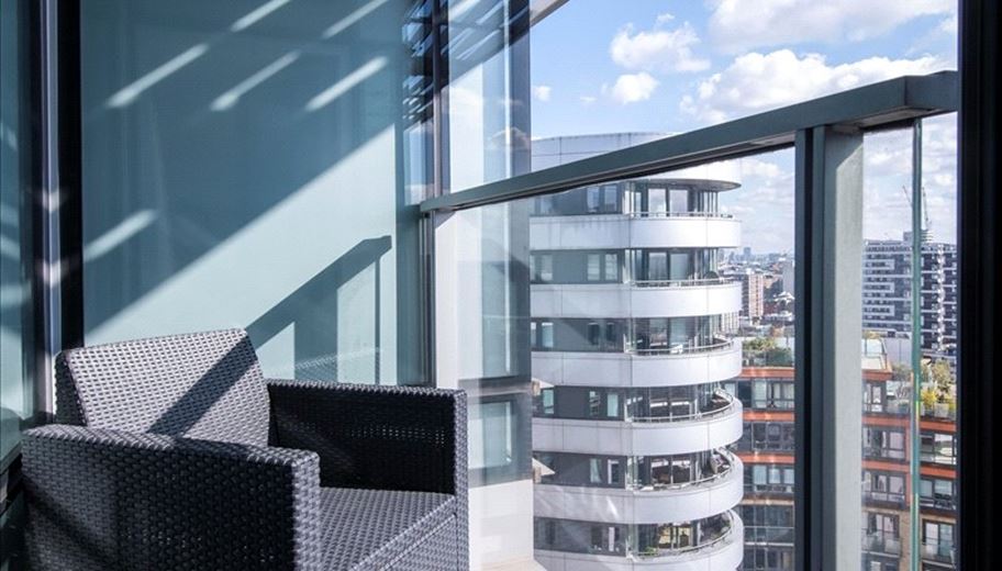4 bedroom flat, Merchant Square East, London W2 - Available