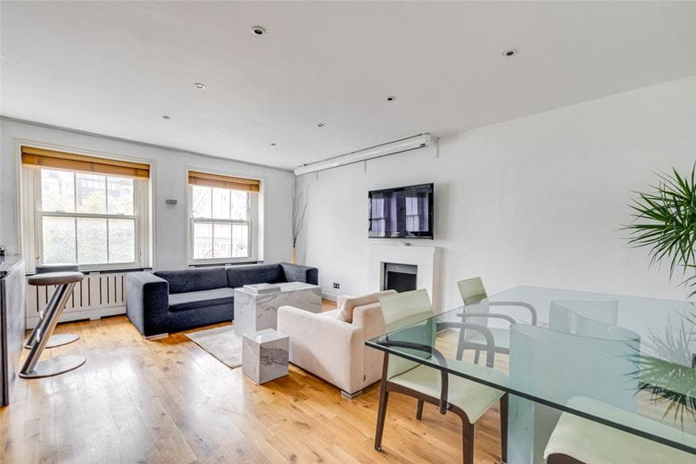 3 bedroom flat, Ennismore Gardens, Knightsbridge SW7 - Available