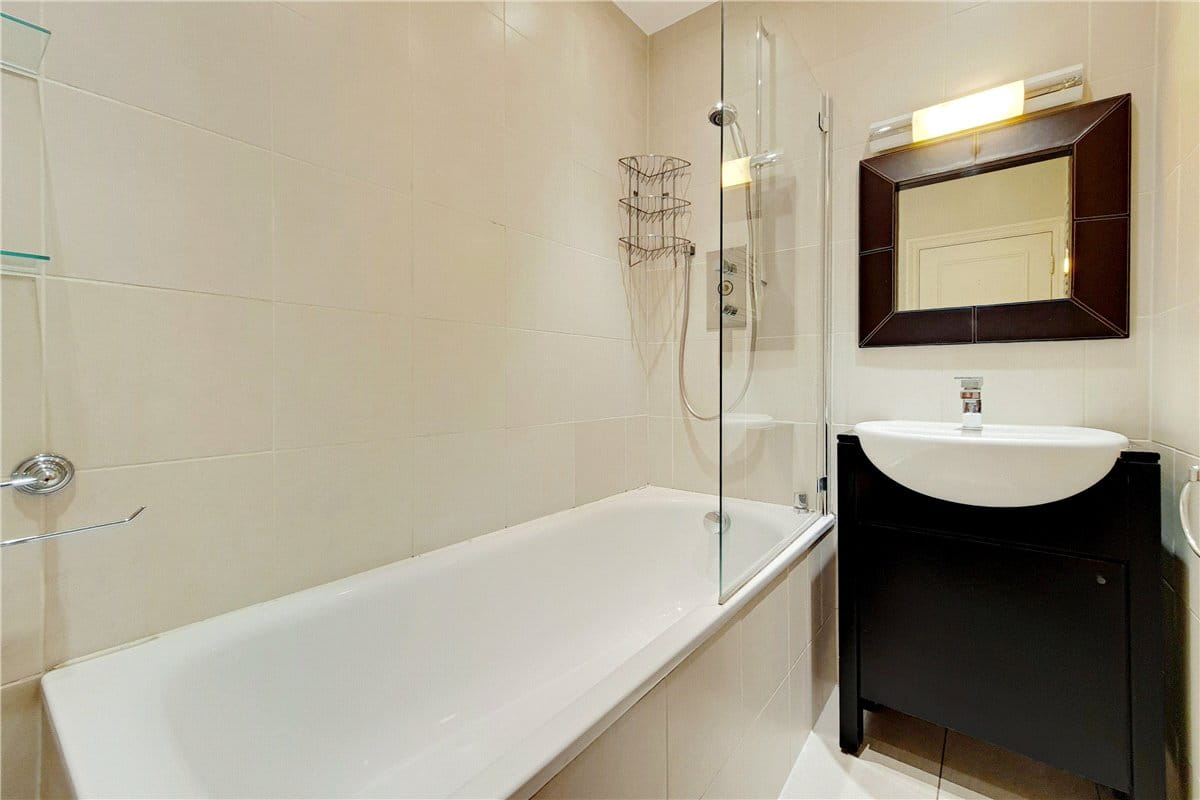 1 bedroom flat, Chesham Place, Belgravia SW1X - Available