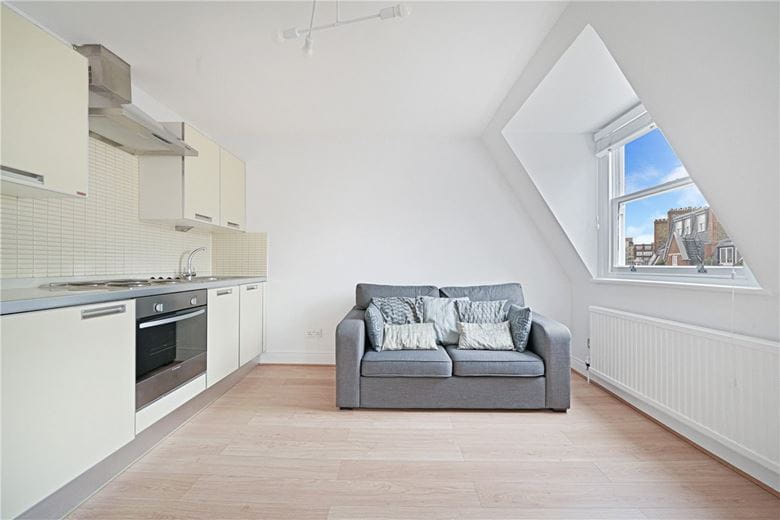  bedroom flat, Egerton Gardens, Knightsbridge SW3 - Available