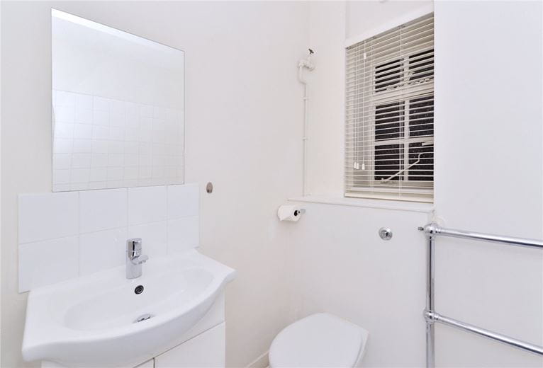 2 bedroom flat, Fulham Road, London SW3 - Available
