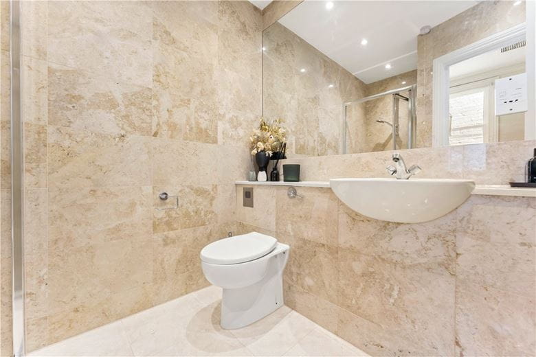 3 bedroom flat, Queens Gate, South Kensington SW7 - Available