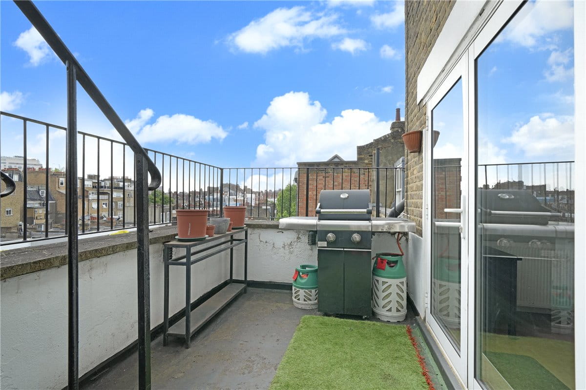 2 bedroom flat, Ovington Square, London SW3 - Available