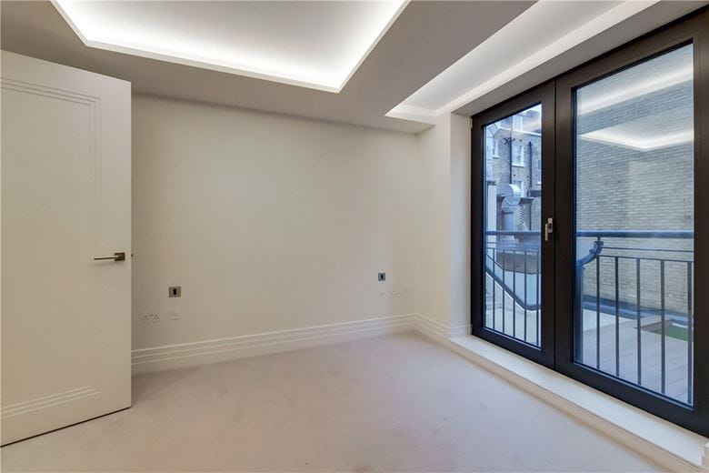 2 bedroom flat, Kensington Gardens Square, W2 - Available