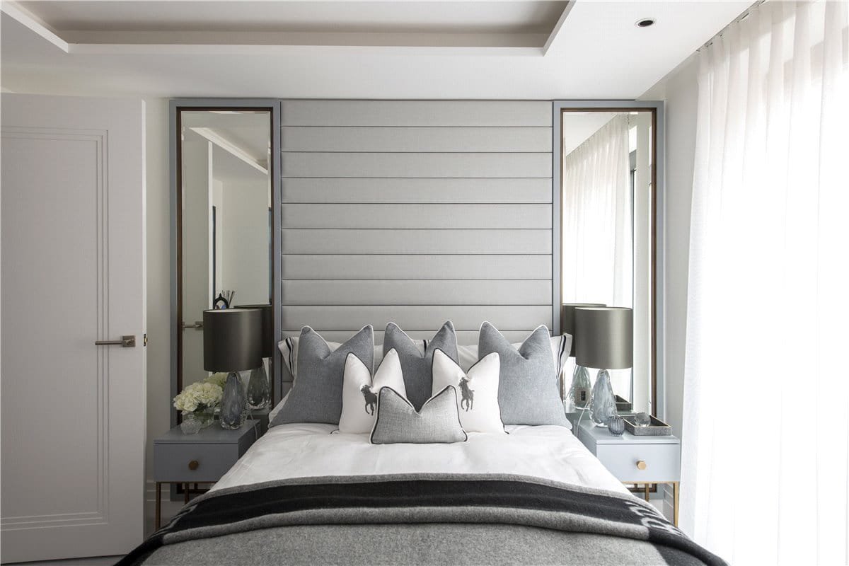 2 bedroom flat, Kensington Gardens Square, Bayswater W2 - Available