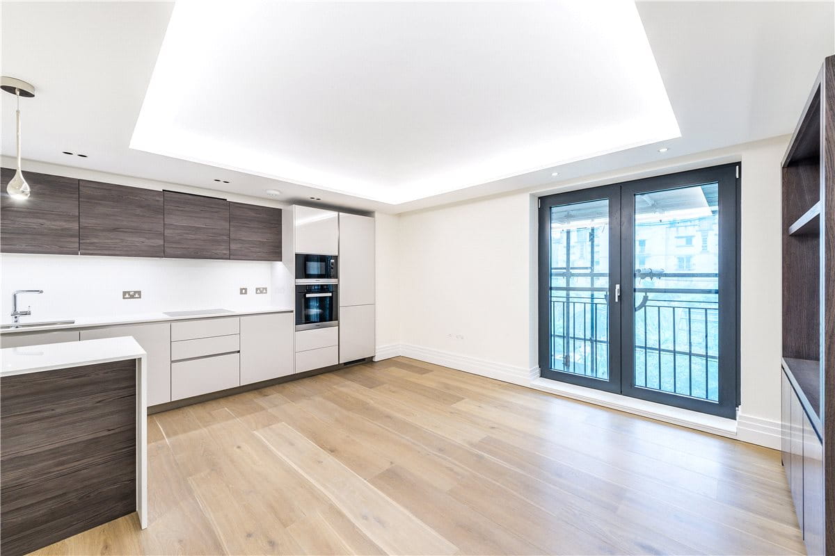 2 bedroom flat, Kensington Gardens Square, Bayswater W2 - Available