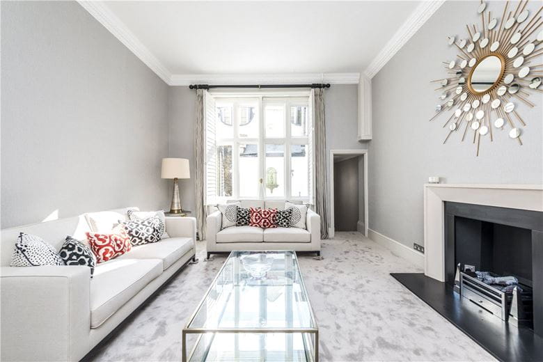 2 bedroom flat, Lennox Gardens, Knightsbridge SW1X