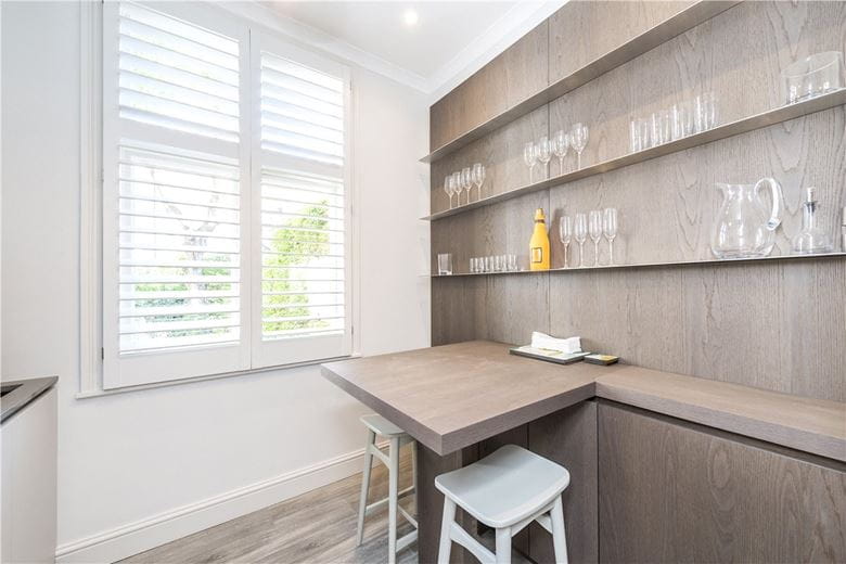 2 bedroom flat, Lennox Gardens, Knightsbridge SW1X