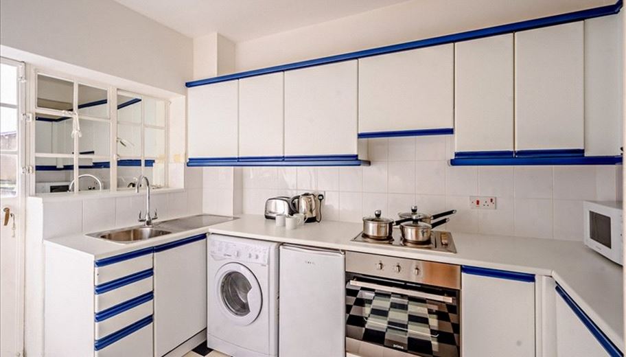 2 bedroom flat, Pelham Court, 145 Fulham Road SW3 - Available