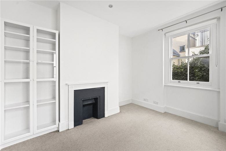 4 bedroom house, Donne Place, Chelsea SW3 - Available
