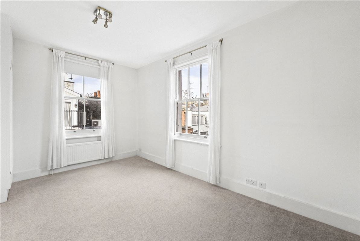 4 bedroom house, Donne Place, Chelsea SW3 - Available